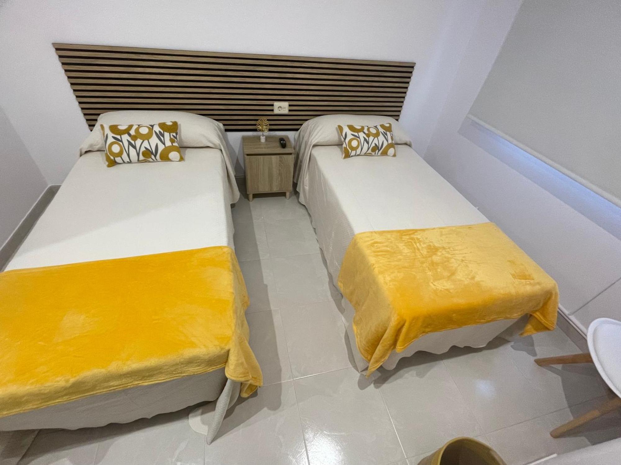 Apartamentos Demar Luis Casais O Grove Extérieur photo