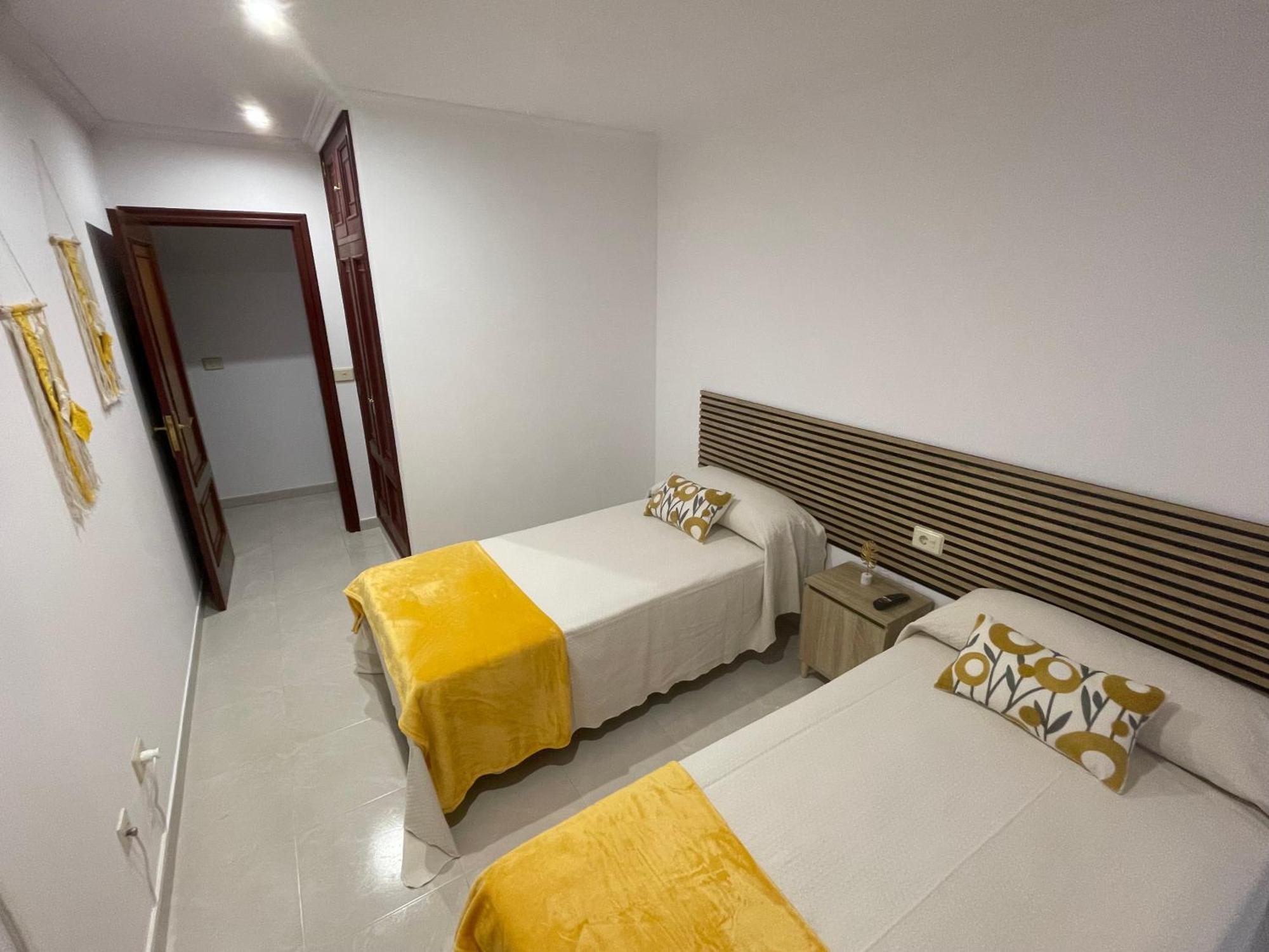 Apartamentos Demar Luis Casais O Grove Extérieur photo