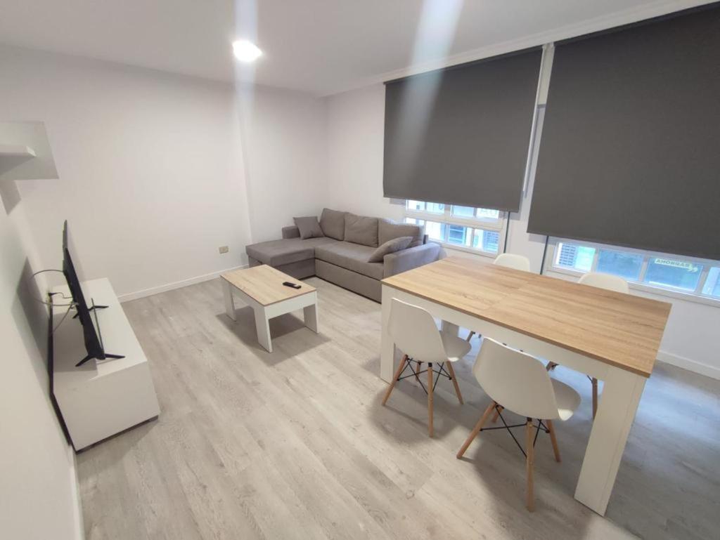 Apartamentos Demar Luis Casais O Grove Chambre photo
