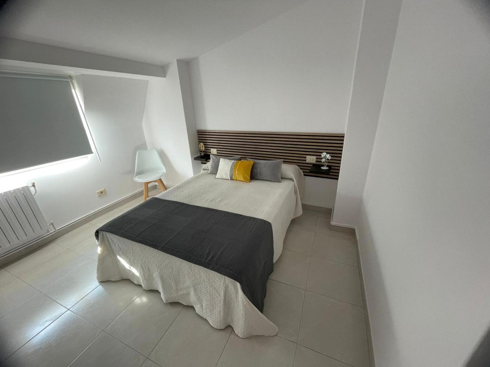 Apartamentos Demar Luis Casais O Grove Chambre photo