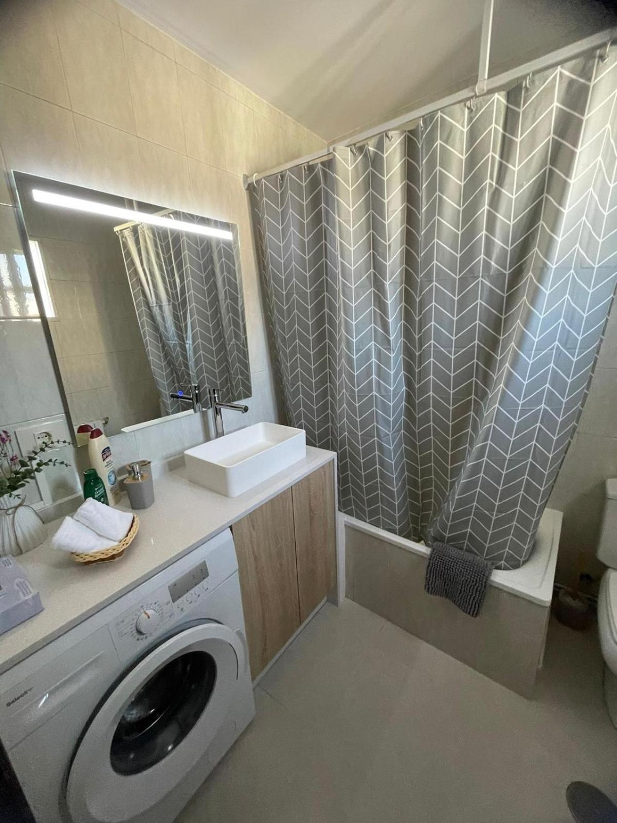 Apartamentos Demar Luis Casais O Grove Chambre photo