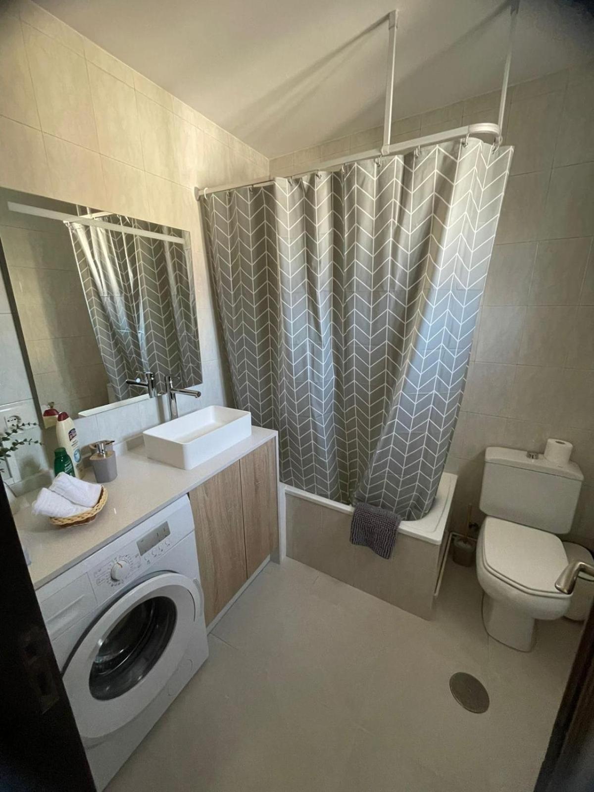 Apartamentos Demar Luis Casais O Grove Chambre photo